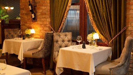 Glenroyal Hotel - The Enclosure Restaurant